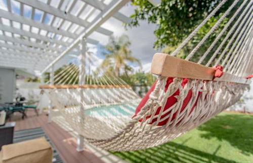 Enchanting Sherman Oaks Home With Pool permit #HSR two five zero zero 3222 - Foto 2