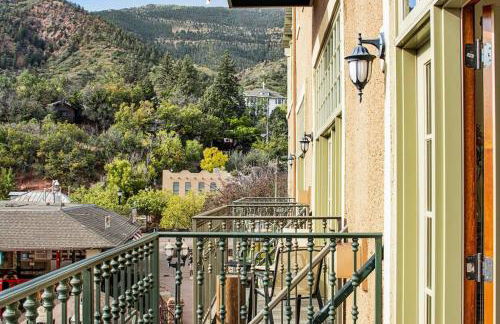 The Owl's Nest @ Manitou: Mtn Views on Main Street - Foto 45