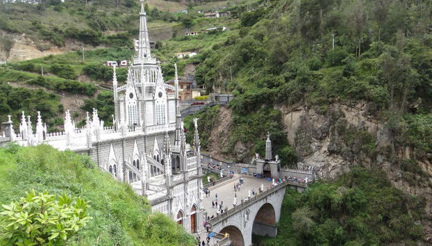 Vista del Santuario de Nuestra Señora de Las Lajas