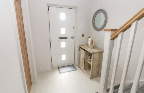 LunaRoxx, 6 Meadow Gardens, Kilgetty - Photo 13