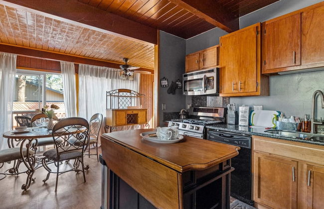 Serenity by Avantstay Serenity Big Bear Cabin! With Fire Pit, Bbq! - Photo 4