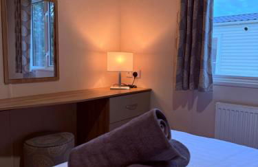 Hot tub retreat, at Tattersall Lakes caravan - Foto 6