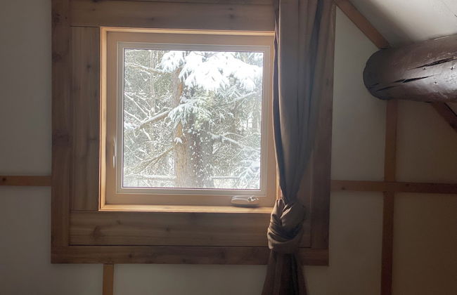 Rustic Beaverfoot Lodge Basic Cabin - Photo 3