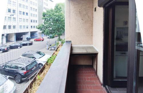 ALFA Stuttgart City 4ZW Beste City Lage Berliner Platz max 8 Personen Netflix Küche WM l 4BR 7 Beds 8 people l Fully equipped Kitchen & Bathroom - Foto 13