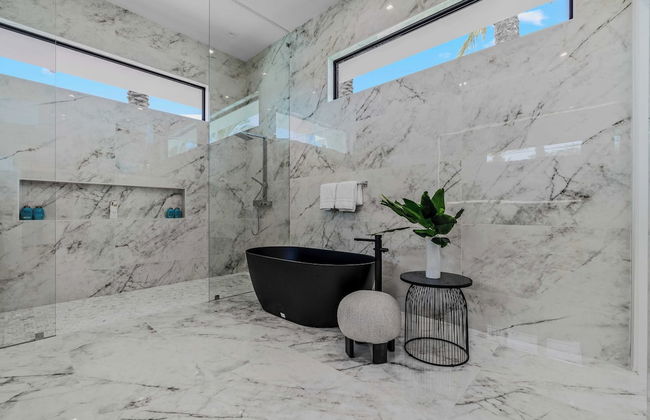 Sleeps 17 Pool & Pickleball Sun-kissed Desert Escape Bravo Villa #1 by Avantstay - Foto 29