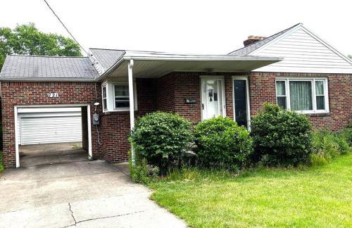 Entire Home in Buffalo - 6 Guests 3 Bedroom 1 Bath - Convenient Location - 25min to Niagara Falls - Foto 16