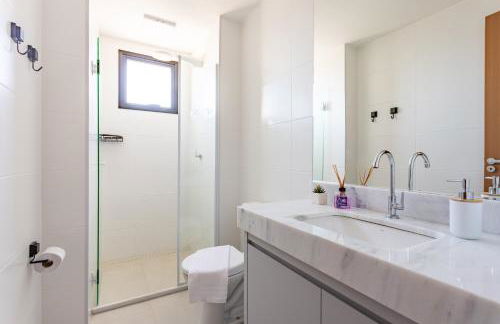 Apt Novo 20º Andar, Perto de Tudo! - Photo 13