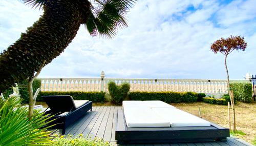 Boutique home the beach - Foto 3, Garden, sunbed, Garden view