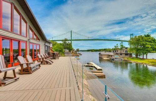 Hot Tub & Dock: Waterfront Wellesley Island Home! - Foto 1
