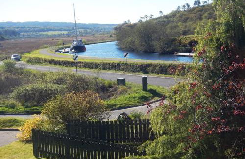 Cosy Karibu cottage with stunning canal views - Foto 38