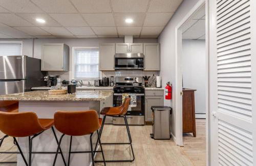 Updated 3BR 2BA Apartment Near NYC Airport - Foto 14