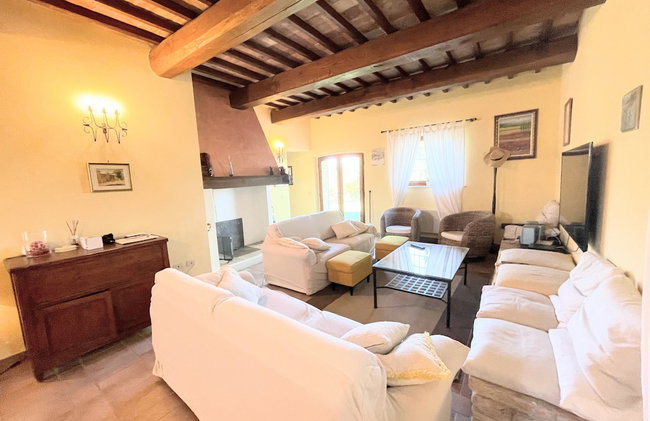 Detached Villa - Sleeps 10 - Pool - Pergola - Playground for Children - Wifi - Foto 39