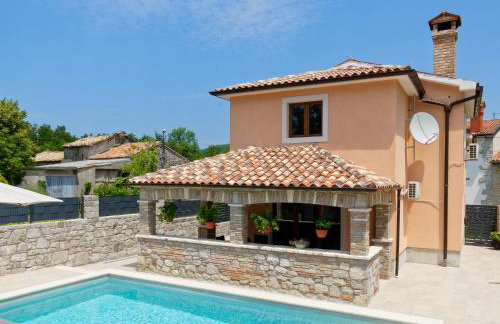 Holiday Home Pahari by Rent Istria - Photo 1