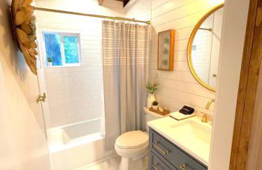 Private Wine Country-River Bungalow! Sunny Treetop Views - Pets Stay Free - Foto 5