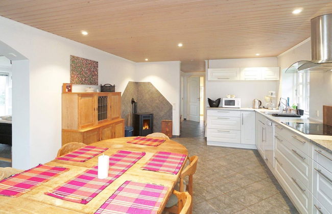 6 Person Holiday Home in Jaegerspris - Foto 4