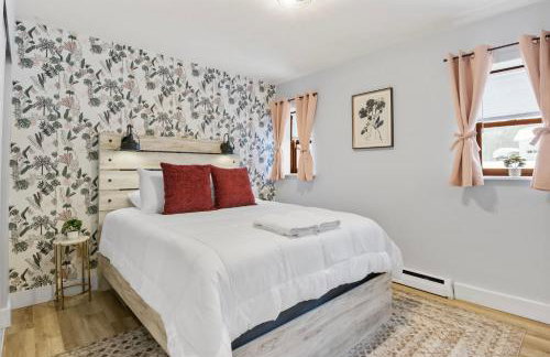 Near Ithaca!Hot Tub! LRG Home!Sleeps 14! Dogs ok! - Foto 9
