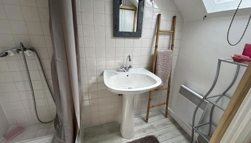 Le Cocon rouge - studio en plein centre historique - Photo 4