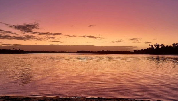 Paisagens da praia ao pôr do sol