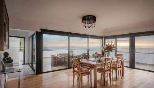 Beachfront Penthouse with Panoramic Ocean-View Terrace VIP Baia - Foto 1