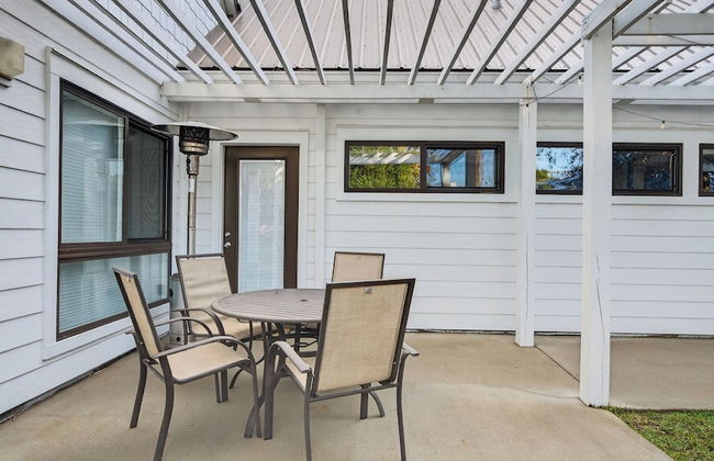 Pelican Retreat by Avantstay 5 Mins TO Beach Pet Friendly w/ Pool & Bbq! - Foto 49