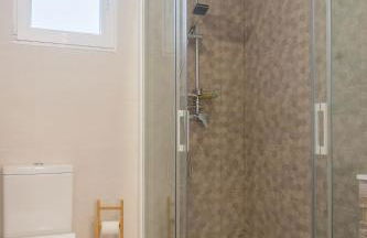 Modern Penthouse with Private Terrace - Photo 21