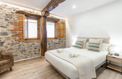 El Patio de Vespasiano-Calera- vistas a la iglesia junto al puerto - Photo 50