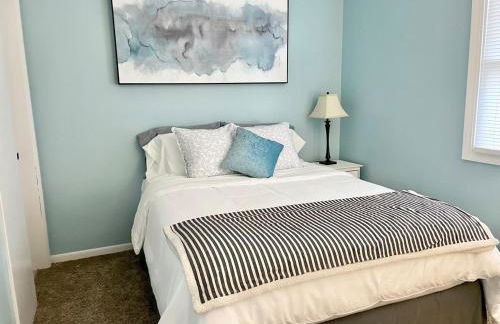 Rustic Chic in Charming Center Grove w Fenced Yard - Foto 18