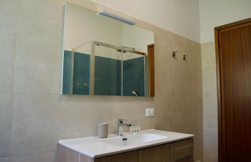 Appartamento ristrutturato con piccola vista lago - Foto 15