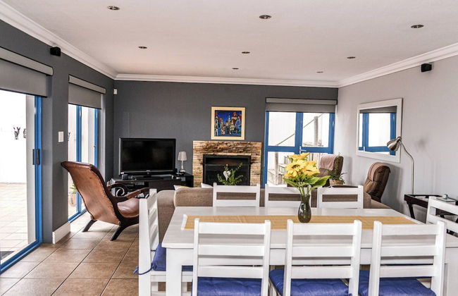 Charis to Theo - Relax in Style at This 3-bedroomed Langebaan Holiday House - Foto 19
