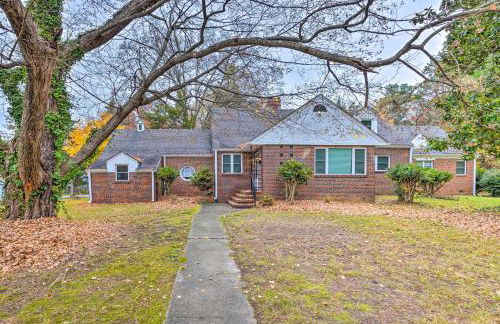 Chic Petersburg Home with Game Room - Dogs OK! - Foto 3