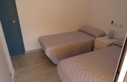 APARTAMENTOS EL SOL a 20 metros del mar. - Foto 6