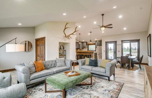 Pinedale Getaway Near Hiking, Skiing and Lakes! - Photo 6