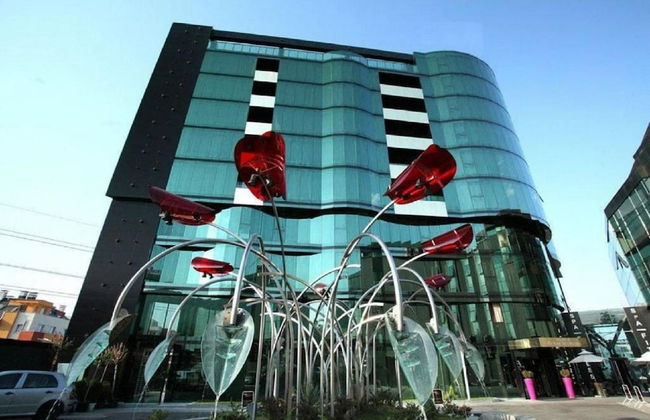 Hotel Emirates - Foto 1