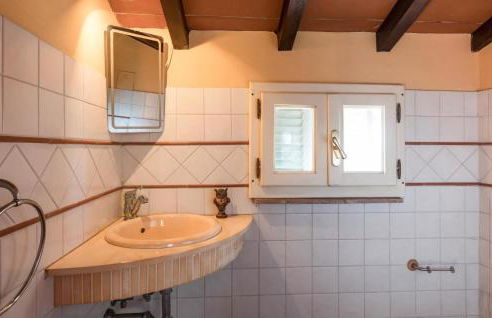 Awesome Home In Quiesa - Foto 54