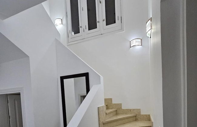 Villa - Sleeps 6 - Heated Pool - Garden - Parking - Foto 20