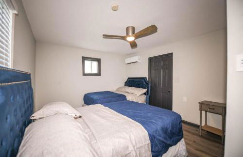 Spacious 4 bedroom 8 beds 20mins From downtown - Foto 15