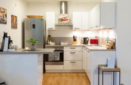 MiCasa OL - Deluxe Apartment mit Stil - Carport Stellplatz - Küche - WLAN - 3,7 KW Steckdose für E Auto - Terrasse - Photo 26