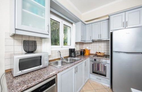 Villa Eleni Agios Stephanos - Photo 15