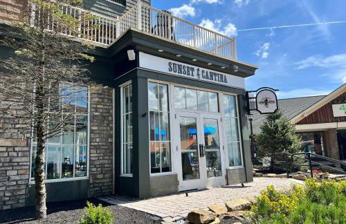 ML288 New Deck Great Views EZ Parking WiFi Retreat - Foto 35