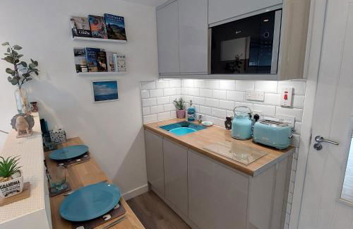 The Snug - Cosy Retreat for Two - Photo 7