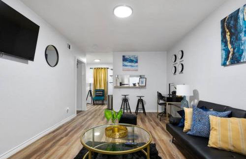 Golden Vibes Dwtn,Eado,Nrg,MedCtr,MTR,Rodeo - Photo 2