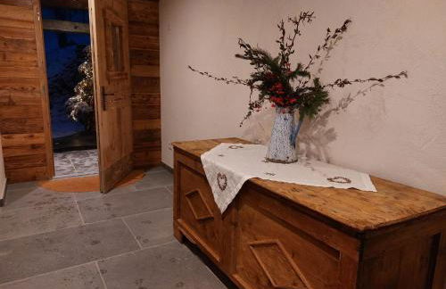 LA POESIA DOLOMITI APARTMENTS - Photo 3