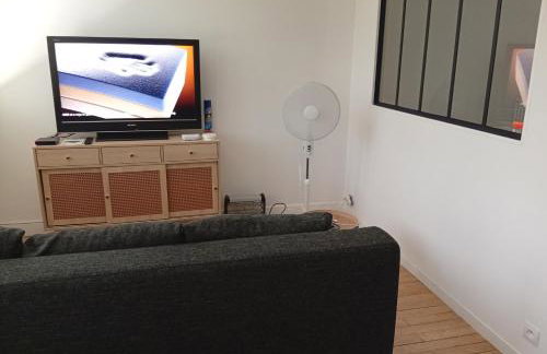 Mistral gagnant ! T1 calme avec vue, parking, télétravail, Wi-Fi, proche CV et gare - Foto 6