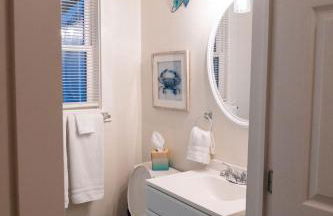 Madrona's Guesthouse- Convenient location, pet friendly - Foto 13