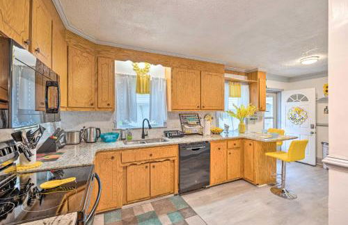 Chic Petersburg Home with Game Room - Dogs OK! - Foto 11