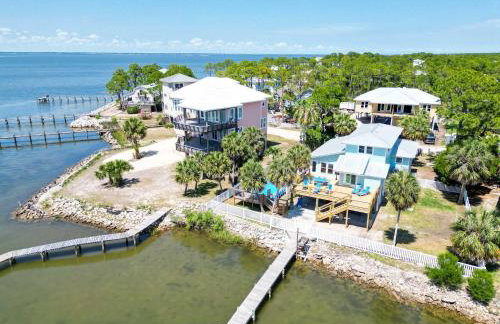 Spacious house- Deep Water Dock Pool Golf Cart Rental available - Foto 59