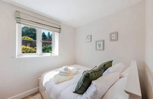 Fairvale House - Photo 32