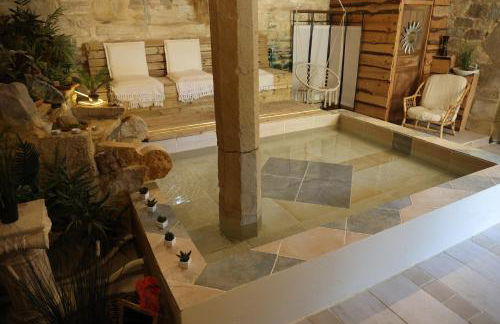 Château de Saint Chamarand - L'AILE Renaissance & LA TOUR médiévale - Foto 47