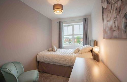 Stylish 2-Bedroom Home, Guests 5, Fast Wi-Fi, Near NEC & BHX - Foto 9