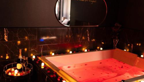 Love Room Chic Lescapade à Cherbourg - Foto 2